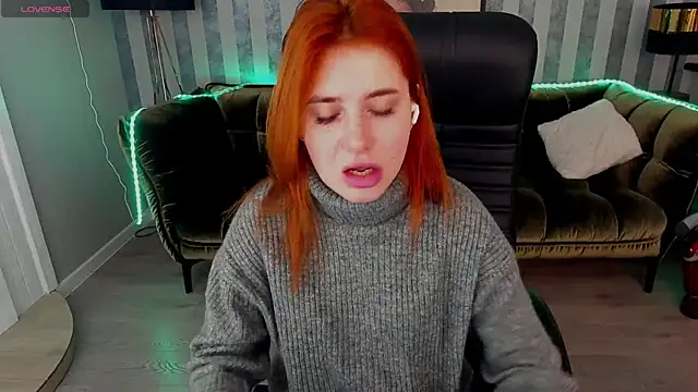 Snapshot of EmilyFoxxi chatting on January 2025 10:37:02 AM EmilyFoxxi online show from January 2025 10:37:02 AM