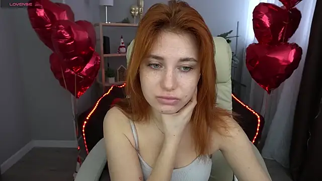 Snapshot of EmilyFoxxi chatting on February 2025 06:29:02 AM EmilyFoxxi online show from February 2025 06:29:02 AM