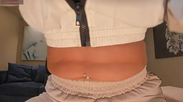 MiaRoberts1 online show from May 2026 12:21:01 PM