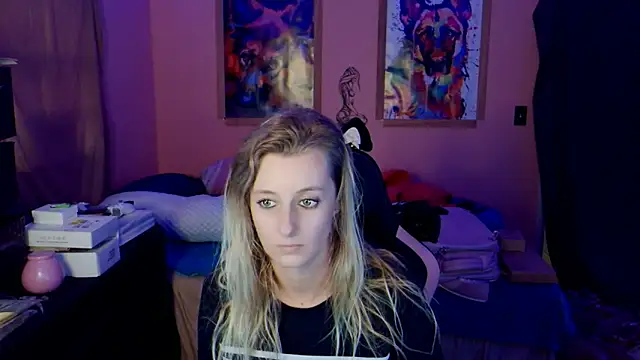 Snapshot of AsiaGoesPro chatting on November 2025 12:27:01 PM AsiaGoesPro online show from November 2025 12:27:01 PM