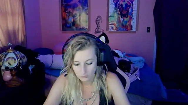 Snapshot of AsiaGoesPro chatting on November 2025 07:58:01 PM AsiaGoesPro online show from November 2025 07:58:01 PM