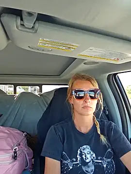 Snapshot of AsiaGoesPro chatting on December 2025 06:02:01 PM AsiaGoesPro online show from December 2025 06:02:01 PM