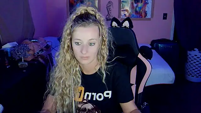 AsiaGoesPro online show from December 2025 08:43:01 AM