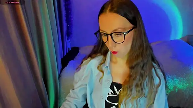 CurlySteph online show from October 2025 06:08:01 PM