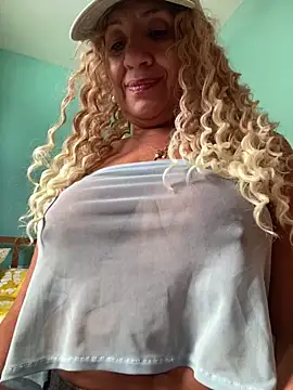 Snapshot of camelia3 chatting on February 2025 12:04:02 PM camelia3 online show from February 2025 12:04:02 PM