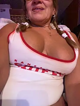 Snapshot of camelia3 chatting on March 2025 10:02:02 PM camelia3 online show from March 2025 10:02:02 PM