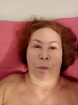 Snapshot of Hottie-Mom chatting on September 2025 08:13:02 AM Hottie-Mom online show from September 2025 08:13:02 AM