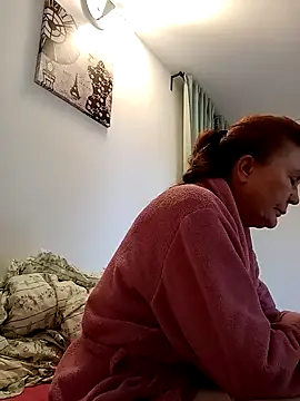 Snapshot of Hottie-Mom chatting on September 2025 01:15:01 PM Hottie-Mom online show from September 2025 01:15:01 PM