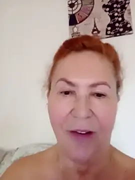 Snapshot of Hottie-Mom chatting on November 2025 09:00:02 AM Hottie-Mom online show from November 2025 09:00:02 AM