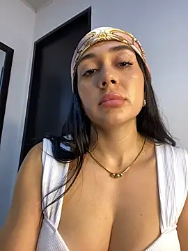 Snapshot of LaanaCooper chatting on February 2025 07:50:02 PM LaanaCooper online show from February 2025 07:50:02 PM