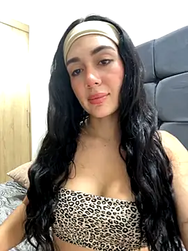 Snapshot of LaanaCooper chatting on September 2025 08:54:01 PM LaanaCooper online show from September 2025 08:54:01 PM