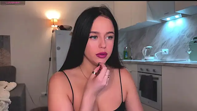 Snapshot of Megan_Nilson chatting on January 2025 06:35:01 PM Megan Nilson online show from January 2025 06:35:01 PM