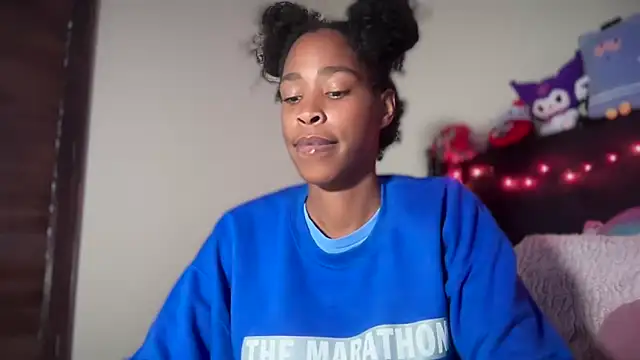 Cum2Charm online show from November 2025 12:32:02 AM