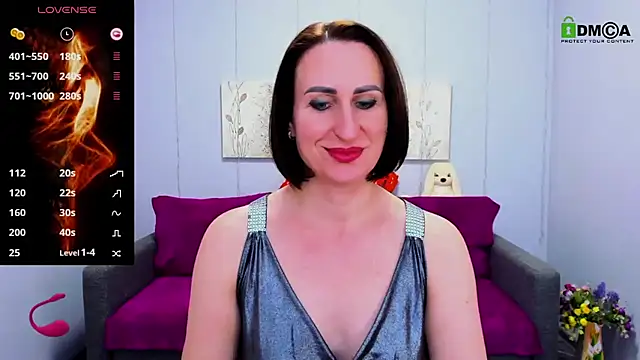 Snapshot of Nia_Smithh chatting on February 2025 01:14:01 PM Nia Smithh online show from February 2025 01:14:01 PM