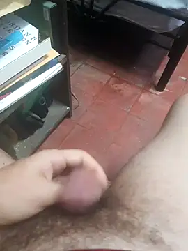 Snapshot of Ummfuss1 chatting on December 2024 10:05:02 PM Ummfuss1 online show from December 2024 10:05:02 PM