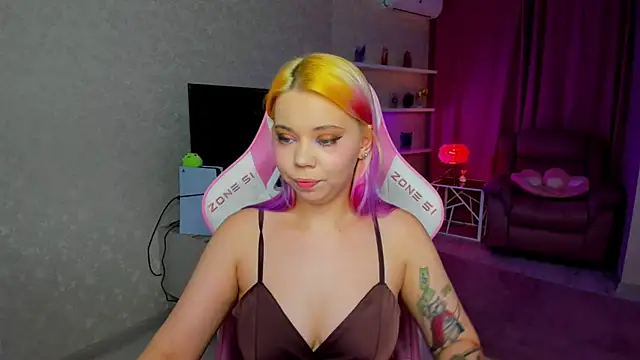 EnergyBunny 1 online show from June 2026 07:17:01 PM