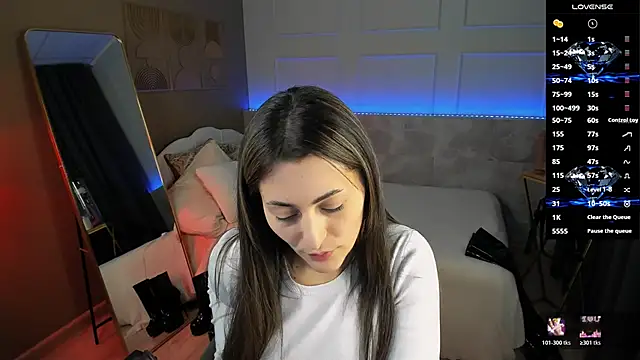 KylieMellow online show from April 2026 01:14:02 PM
