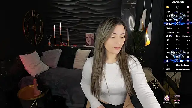 KylieMellow online show from April 2026 01:31:02 PM