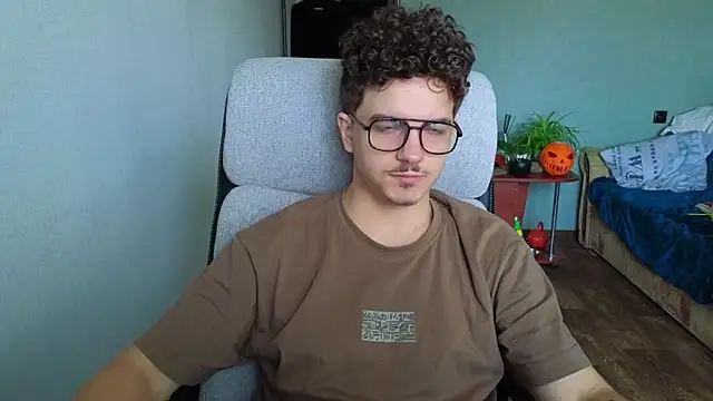 Remy Miles online show from November 2025 09:58:01 AM