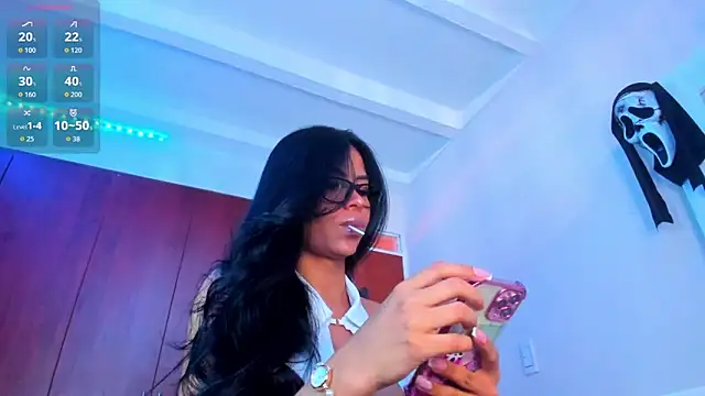 Snapshot of divinesalome chatting on October 2025 07:45:01 PM divinesalome online show from October 2025 07:45:01 PM