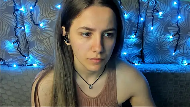 Snapshot of MaggieCake chatting on May 2026 02:07:02 AM MaggieCake online show from May 2026 02:07:02 AM