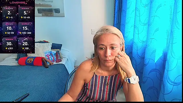 Snapshot of Naty_Stone chatting on February 2025 09:18:01 PM Naty Stone online show from February 2025 09:18:01 PM