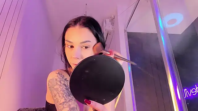 realhotfallingdevil online show from February 2026 06:09:01 AM