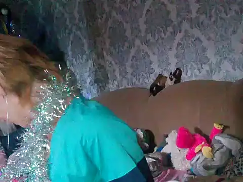 Snapshot of WildMissNiks chatting on December 2024 10:01:02 AM WildMissNiks online show from December 2024 10:01:02 AM