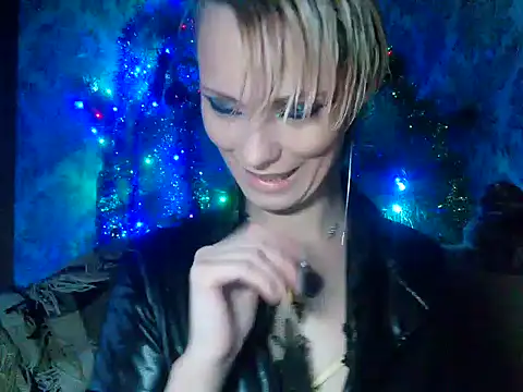 Snapshot of WildMissNiks chatting on December 2024 10:58:01 AM WildMissNiks online show from December 2024 10:58:01 AM