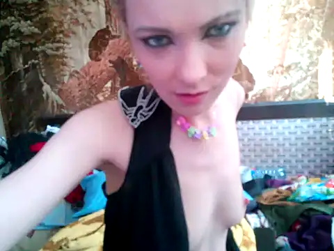 Snapshot of WildMissNiks chatting on February 2025 10:28:02 AM WildMissNiks online show from February 2025 10:28:02 AM