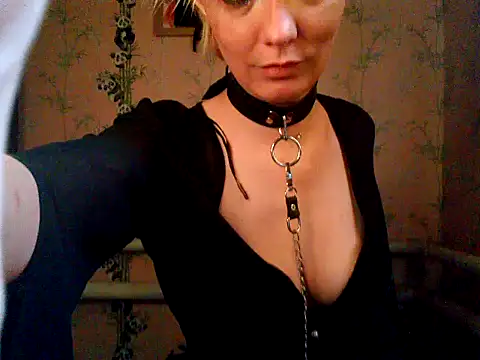 Snapshot of WildMissNiks chatting on October 2025 09:13:02 AM WildMissNiks online show from October 2025 09:13:02 AM