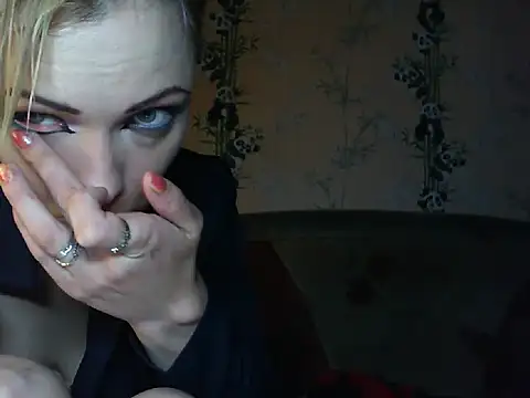 WildMissNiks online show from June 2026 06:11:02 AM