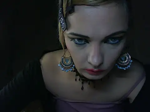 WildMissNiks online show from June 2026 07:35:02 AM