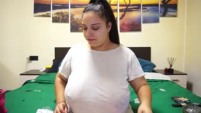 adelline online show from September 2025 08:43:02 PM