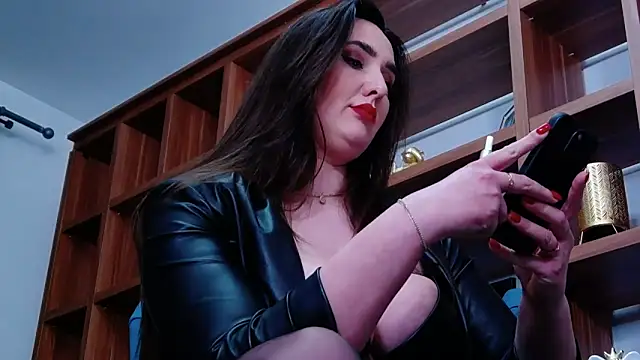 Snapshot of Mistress_Audrey chatting on March 2025 05:29:02 AM Mistress Audrey online show from March 2025 05:29:02 AM