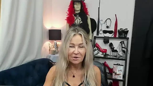 crystaLUX online show from September 2025 04:28:01 AM