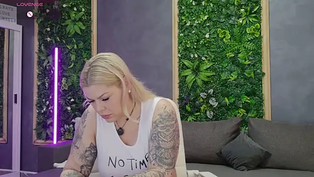 Raven Luna online show from June 2026 04:12:02 AM