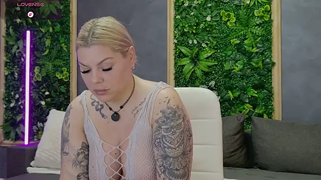 Raven Luna online show from June 2026 04:21:01 AM