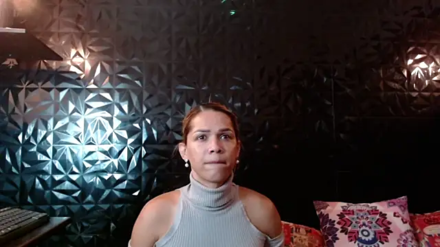 PINK  LOLA1 online show from June 2026 10:14:02 PM