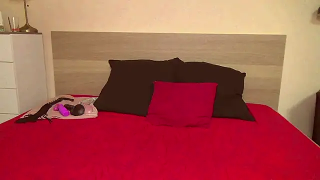 KendraLux online show from September 2025 11:54:01 PM