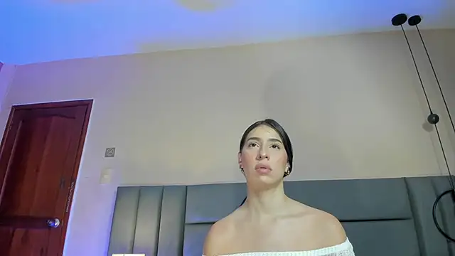 Christy Sea online show from October 2025 06:40:02 PM