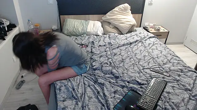 Snapshot of missthon0 chatting on October 2025 12:05:01 PM missthon0 online show from October 2025 12:05:01 PM