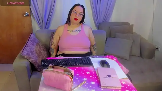 MiaYMolly online show from April 2026 09:19:01 PM