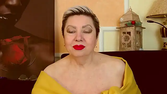 Snapshot of LadyPosh chatting on March 2026 09:10:02 PM LadyPosh online show from March 2026 09:10:02 PM