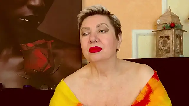 Snapshot of LadyPosh chatting on March 2026 08:57:02 PM LadyPosh online show from March 2026 08:57:02 PM