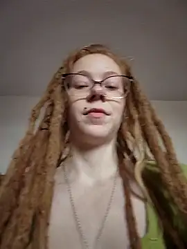Snapshot of LucidLucy chatting on March 2025 02:01:02 PM LucidLucy online show from March 2025 02:01:02 PM