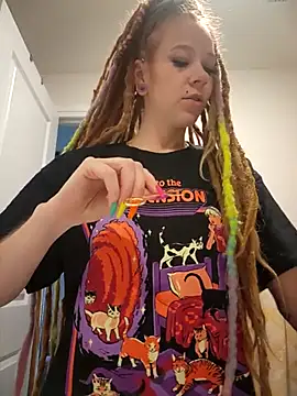 Snapshot of LucidLucy chatting on September 2025 01:36:01 PM LucidLucy online show from September 2025 01:36:01 PM