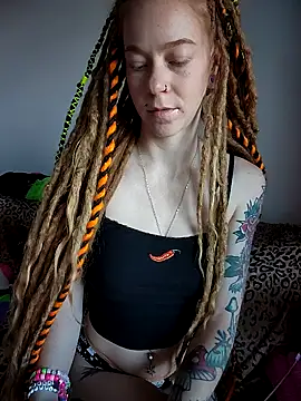 Snapshot of LucidLucy chatting on October 2025 01:06:02 PM LucidLucy online show from October 2025 01:06:02 PM