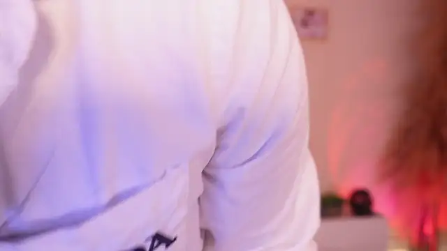 curvyliciousss online show from September 2025 04:19:02 PM