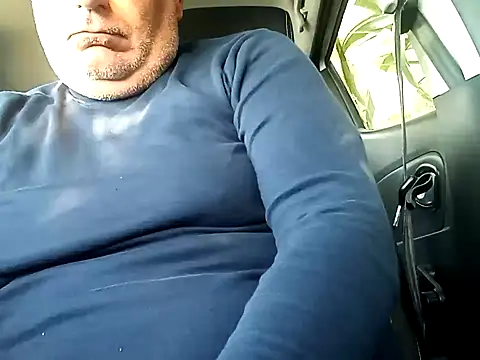 Snapshot of totino975 chatting on December 2024 08:37:02 AM totino975 online show from December 2024 08:37:02 AM